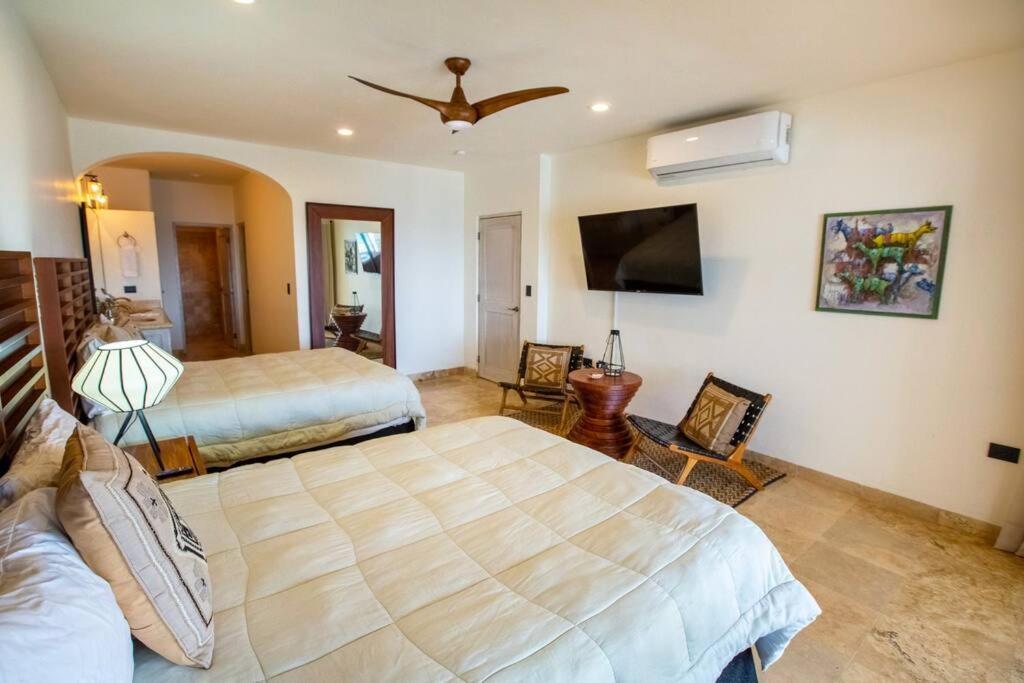 Beach Front Casa Bruma, Jacuzzi W Massage. Cabo San Lucas