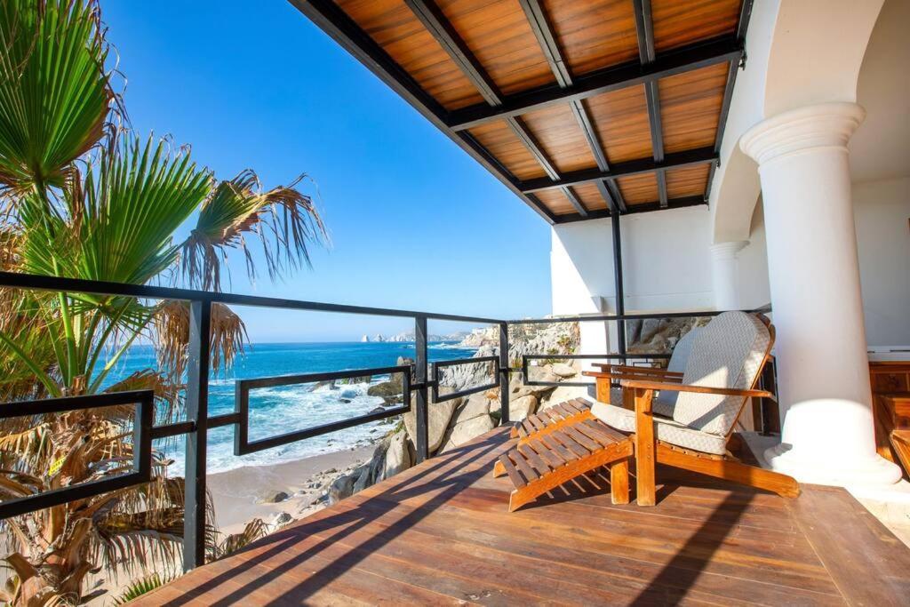 Beach Front Casa Bruma, Jacuzzi W Massage. Holiday home Cabo San Lucas